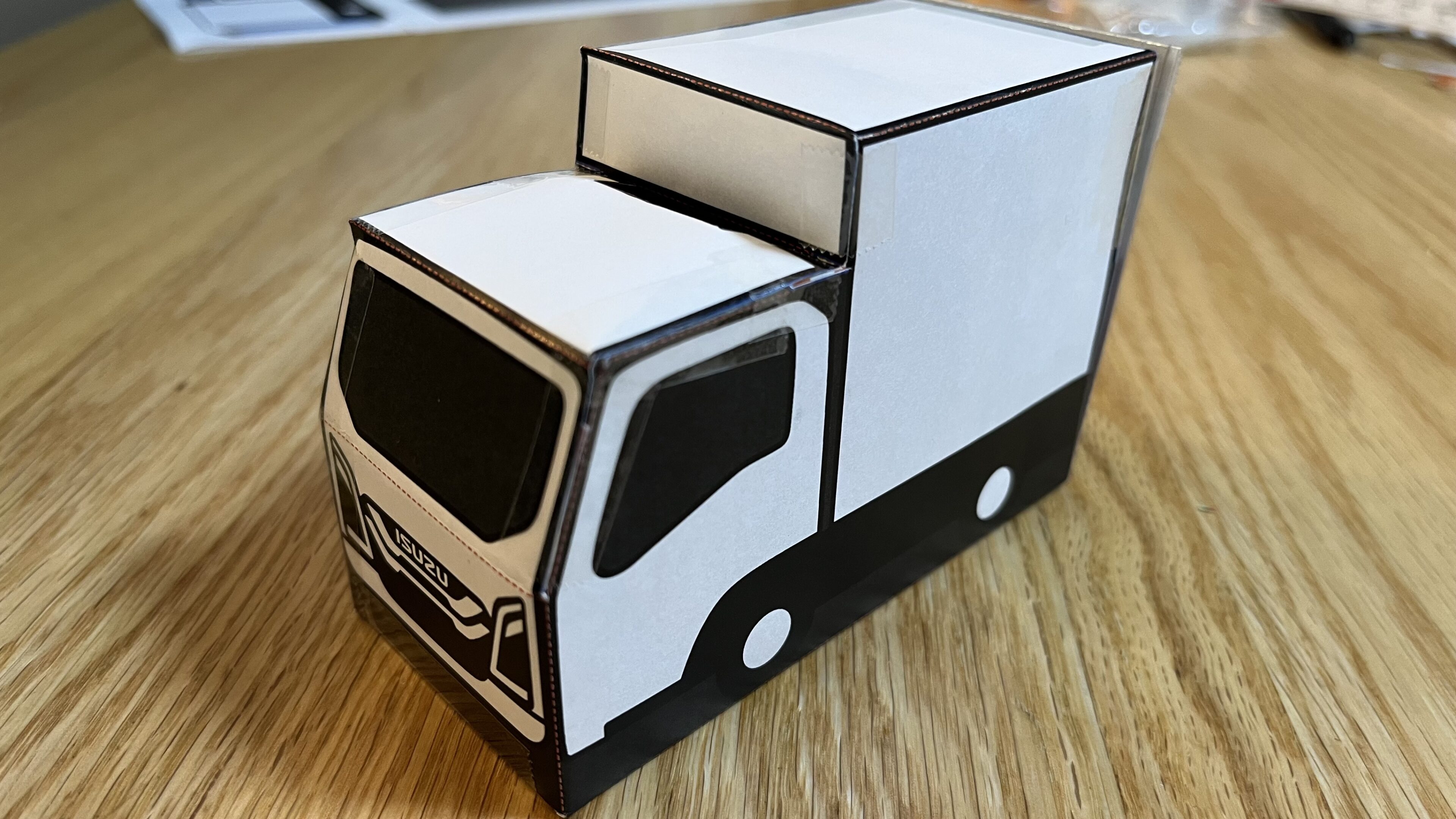 車に興味なかった主婦が「いすゞのトラック」だけ見分けられるようになった話