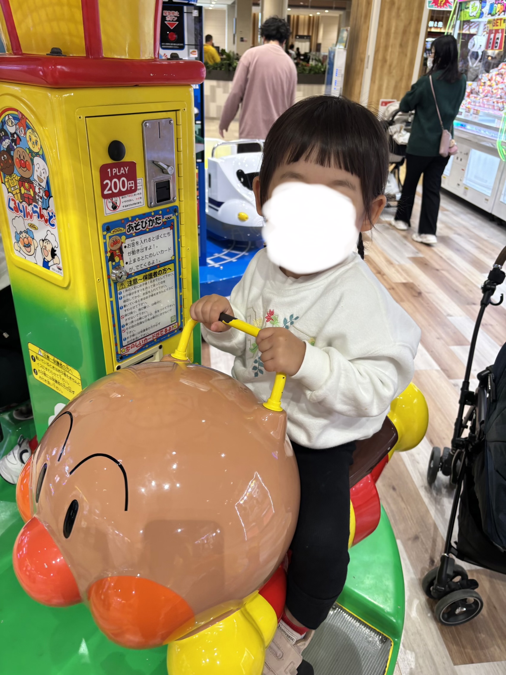 後始末楽ちん！きれいなぱっつん！テープを使った前髪の切り方をご紹介！