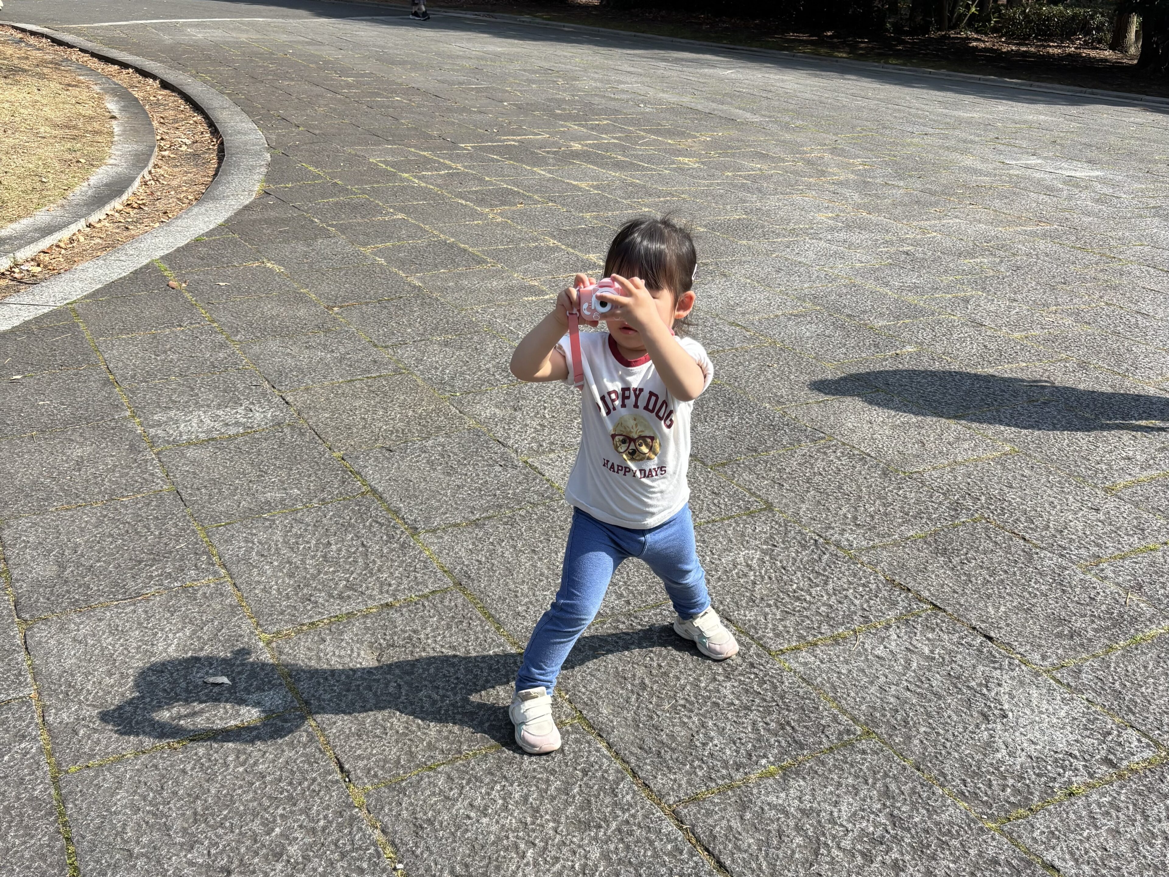 「ママ、う○ちでる」0歳・2歳とワンオペ風呂中にハプニング発生！