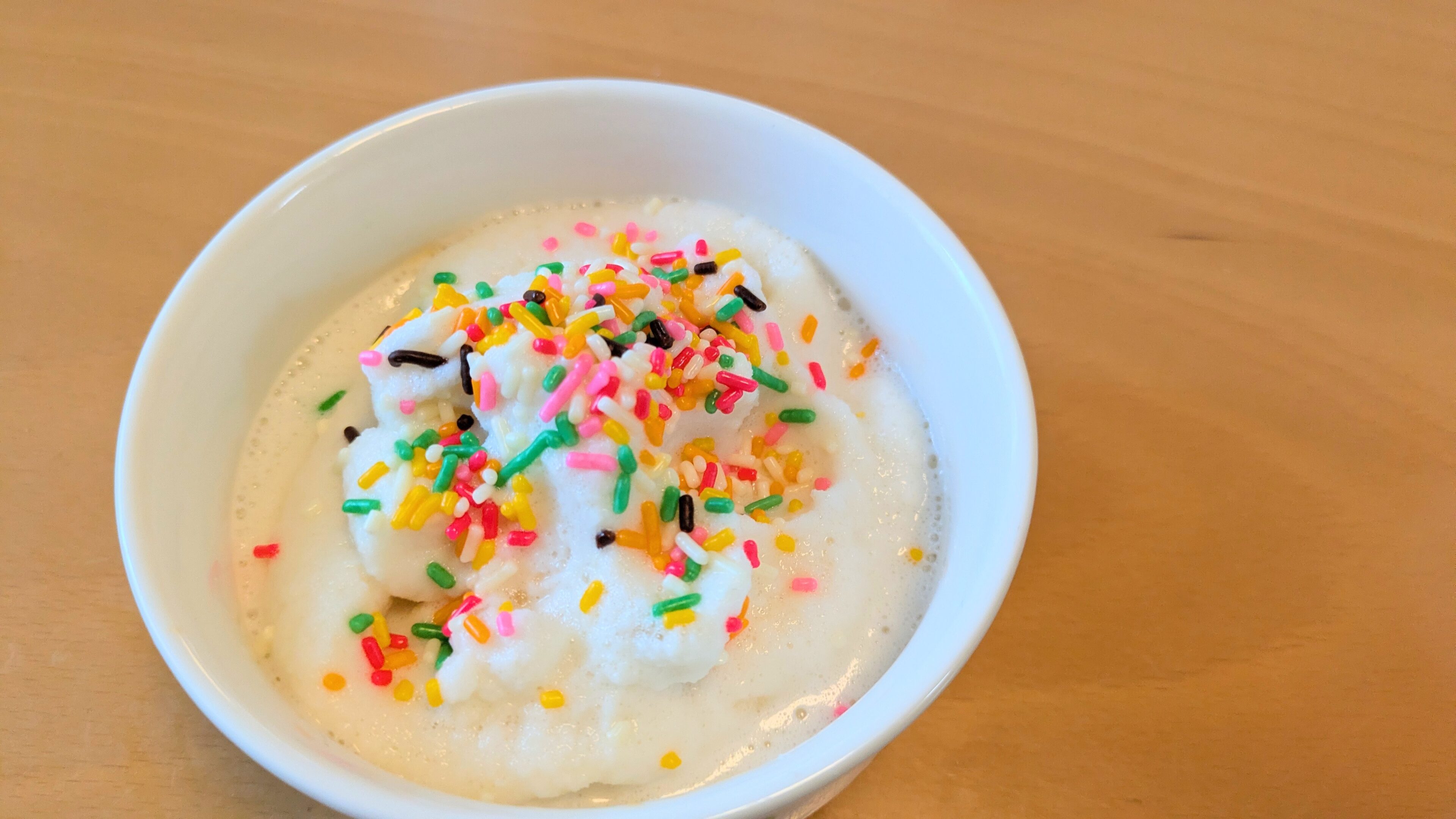 氷と塩でアイスができる!?子どもが大興奮した「フリフリアイスクリーム」