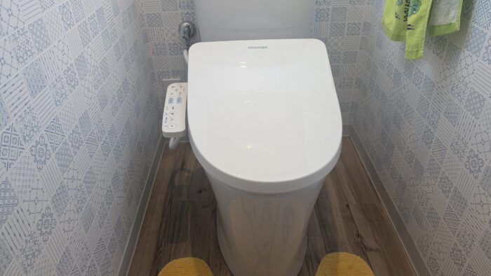 トイレの詰まりの原因がまさかの「木」！？古い家で起きた排水トラブル