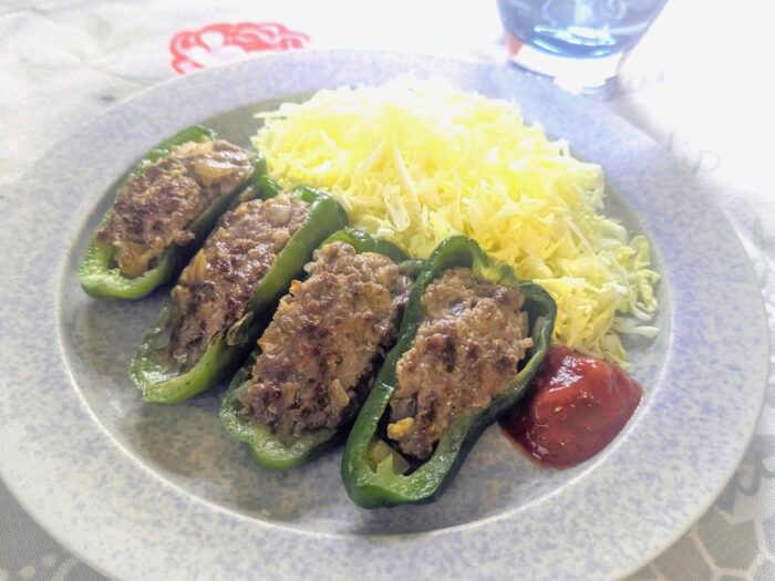 子どもと一緒に！「栄養たっぷりピーマン肉詰め」おいしいピーマンの選び方とは