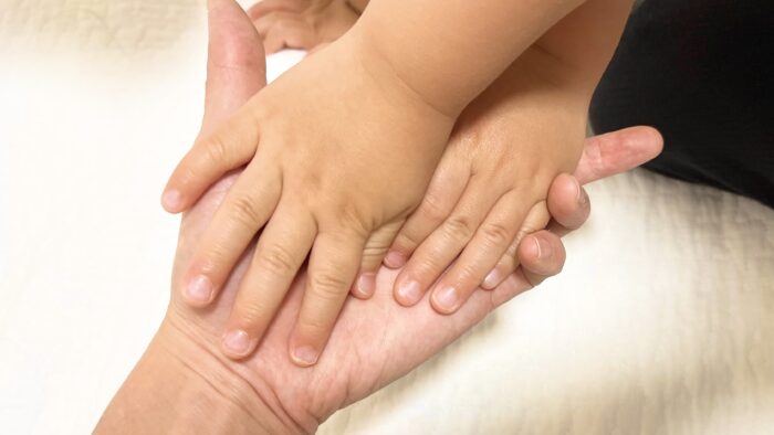 双子に「胎内記憶」を聞いたら、まったく違う世界線だった話