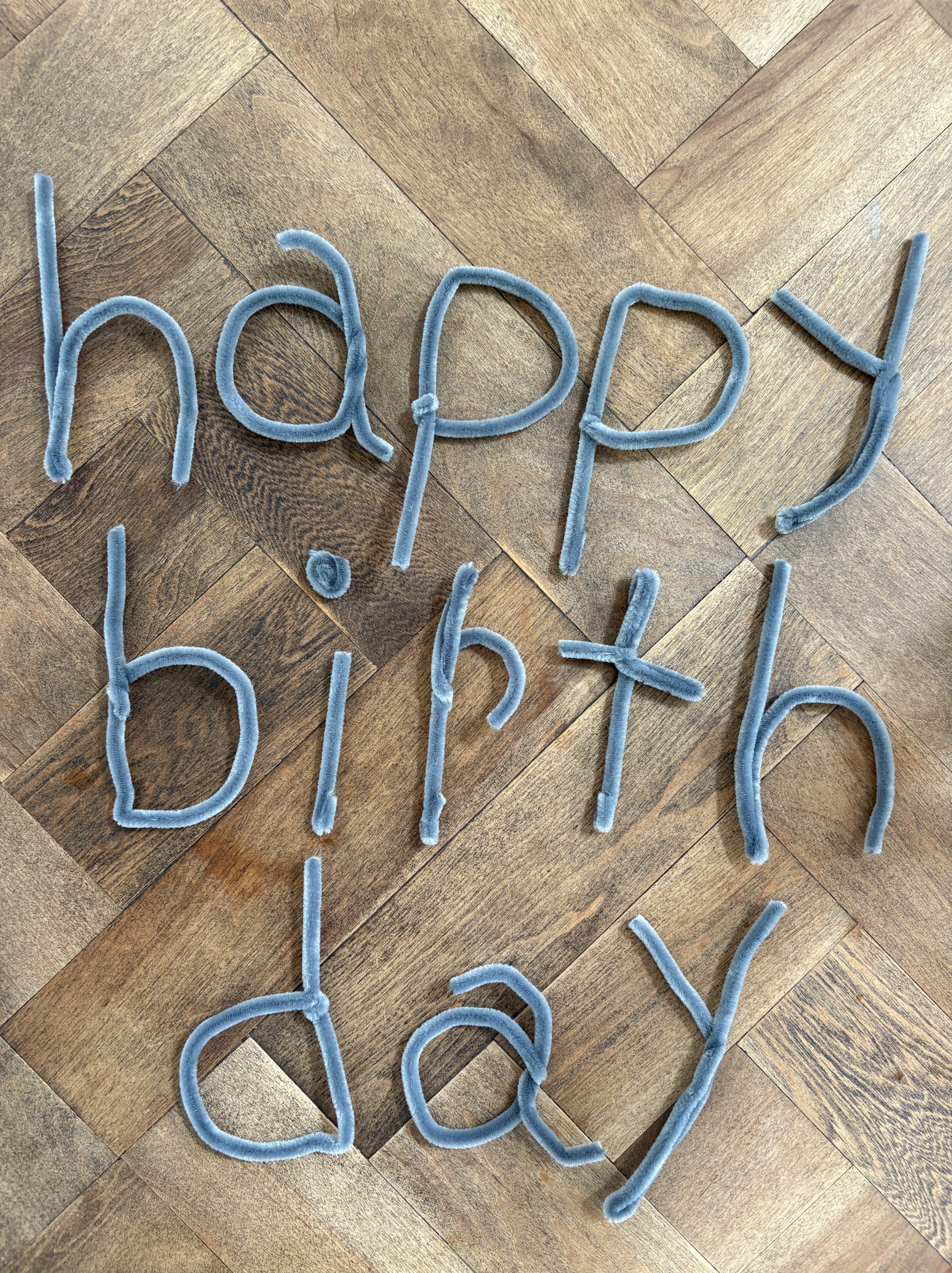 材料は100均で購入！息子の誕生日にちょっとお洒落な手作り【レターバナー】