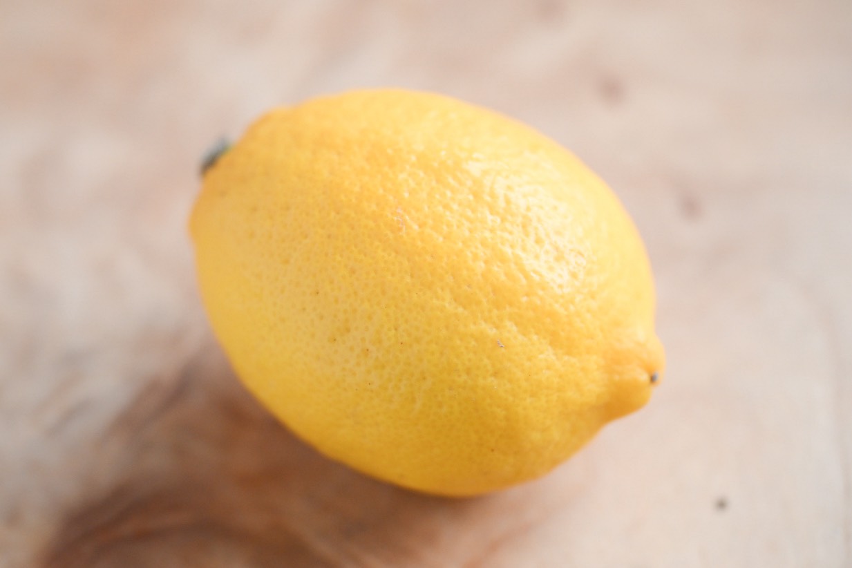 ズボラ歓喜！国産レモンやりんごを「洗う手間」から解放してくれる便利な商品を発見！