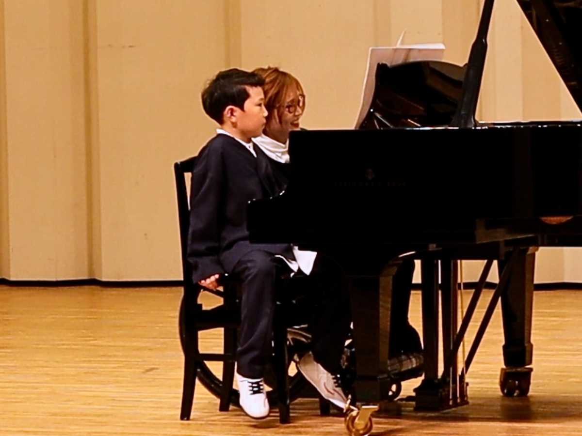 「やば、音飛んだ！」親子ピアノ連弾の本番で、ミスしたのは私でした