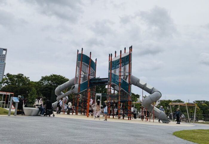【横浜】無料でここまで遊べる！大型遊具＆動物も楽しめる子連れ公園3選