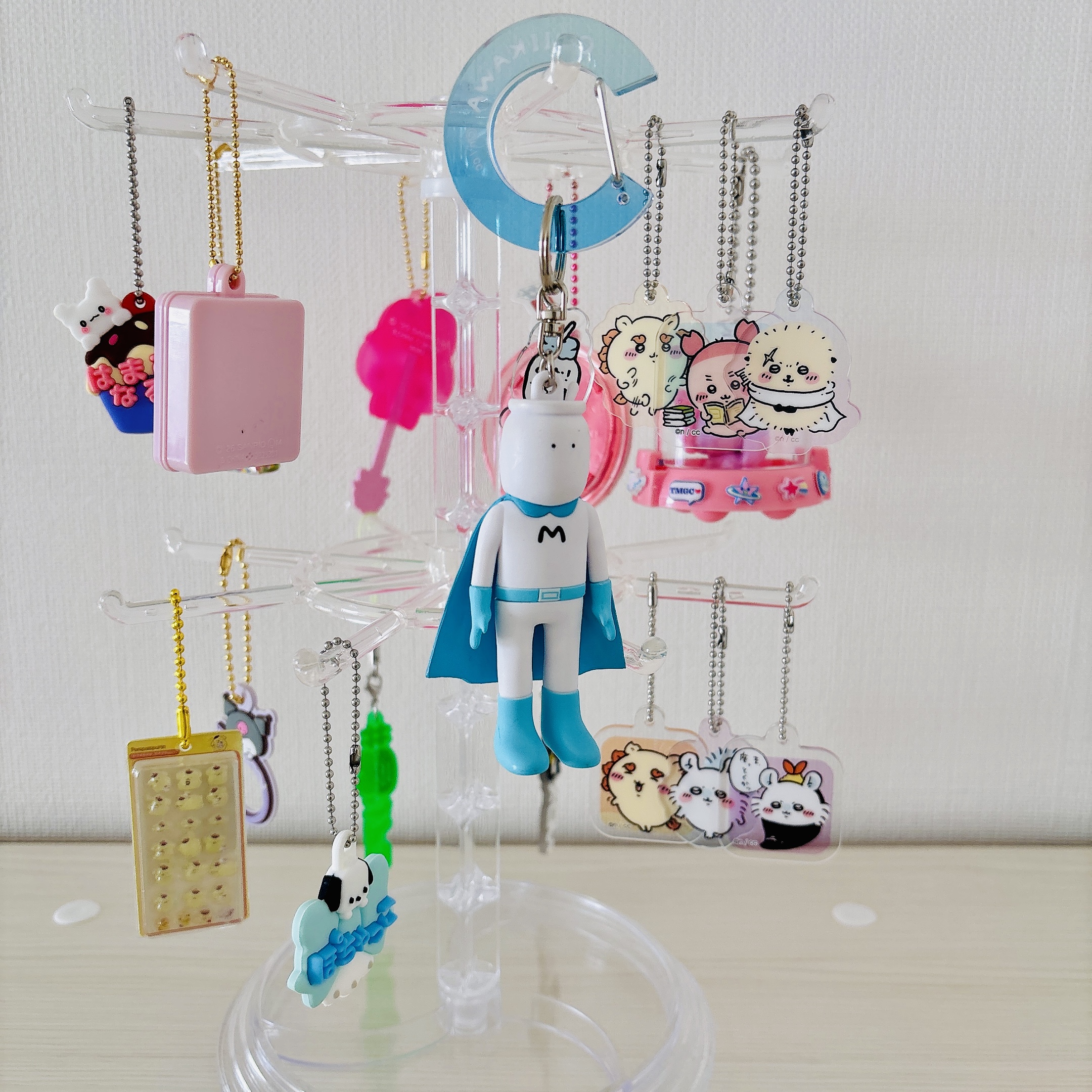 ガチャ活にはこれ！スリコのキーホルダースタンドが最高でした！