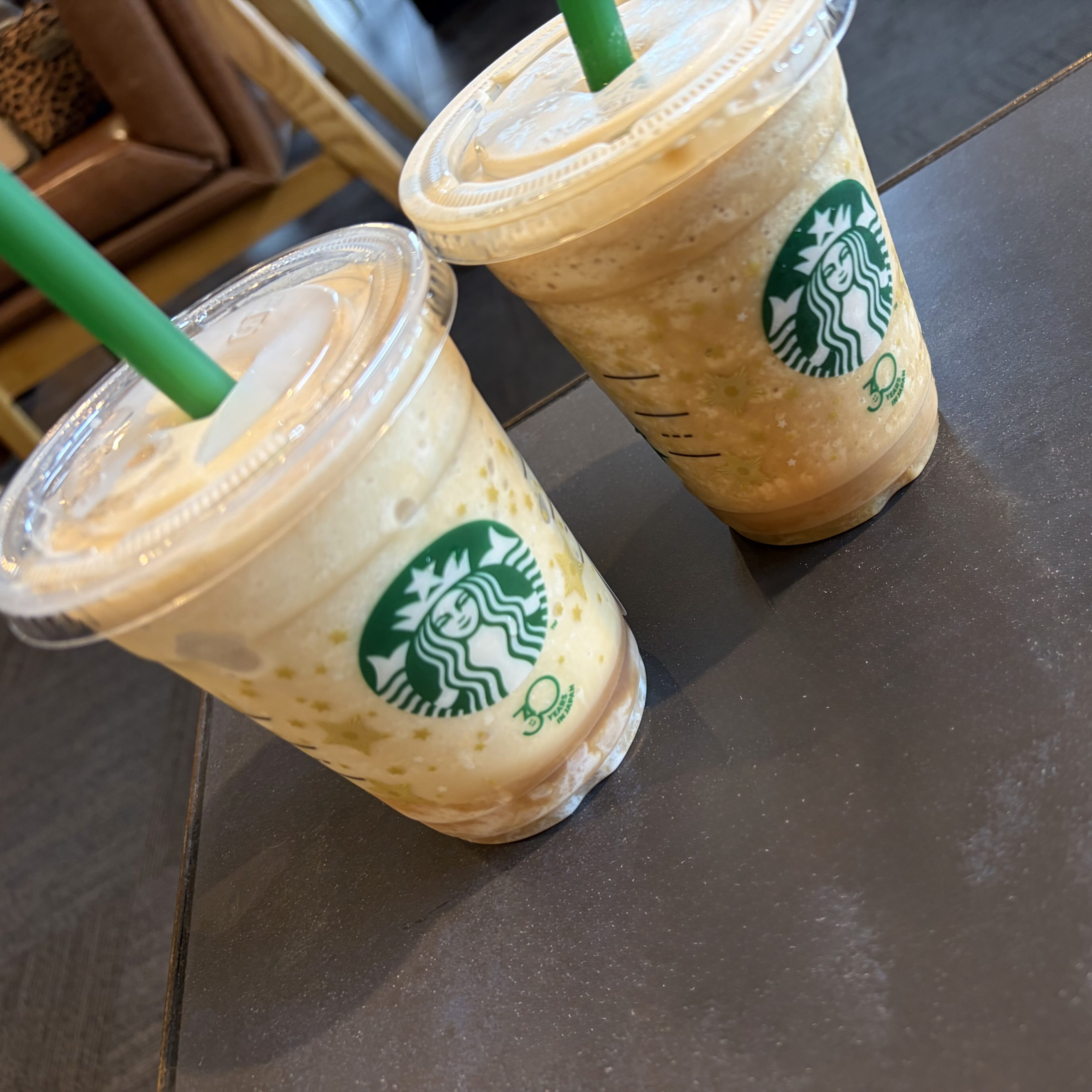 【スターバックス】親にとってもおやつは必要経費!話題の新作を飲んでみた!