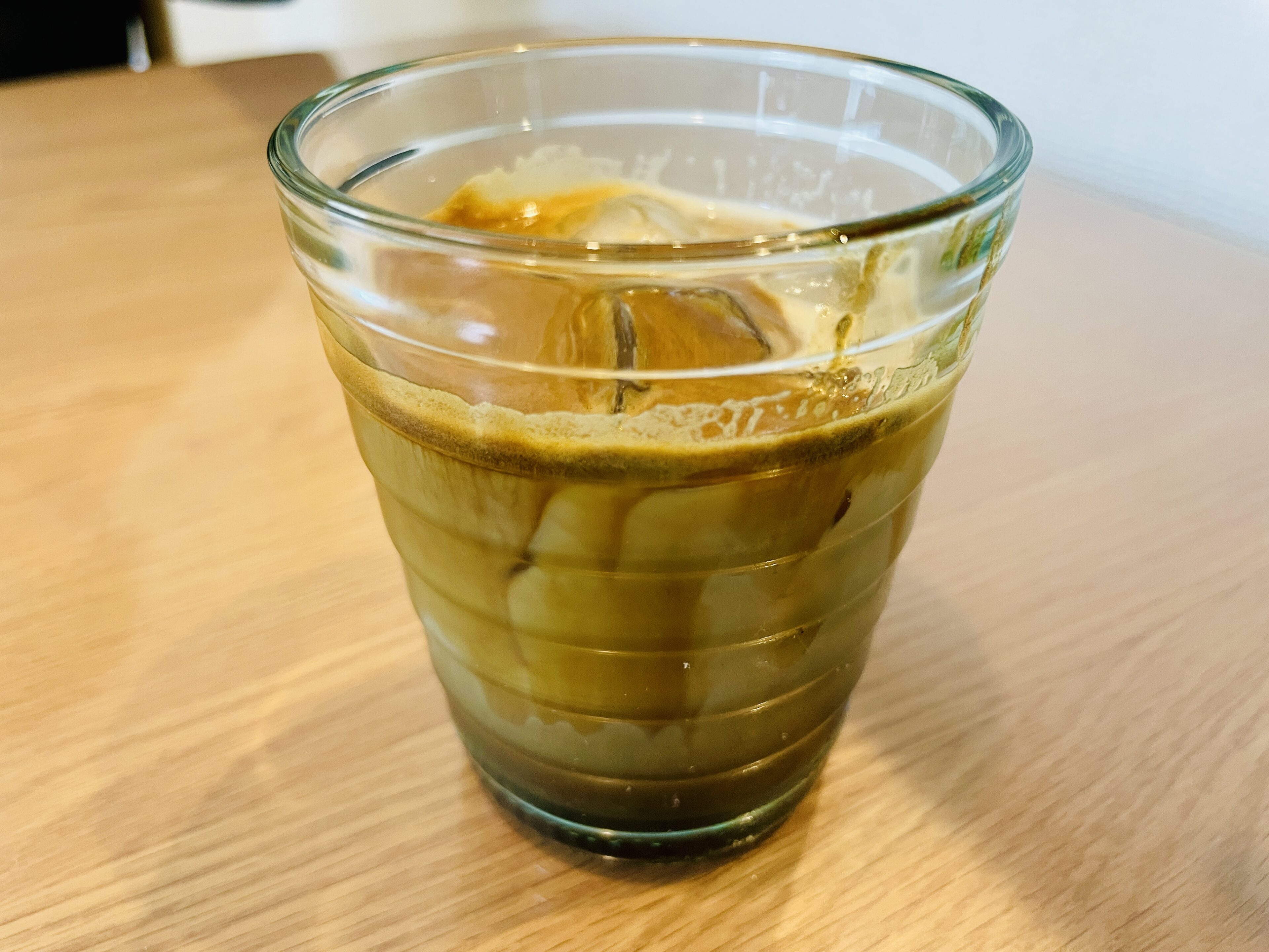 【簡単レシピ】おうちカフェ気分が爆上がり！暑い日にぴったり「振るだけ」アイスコーヒー