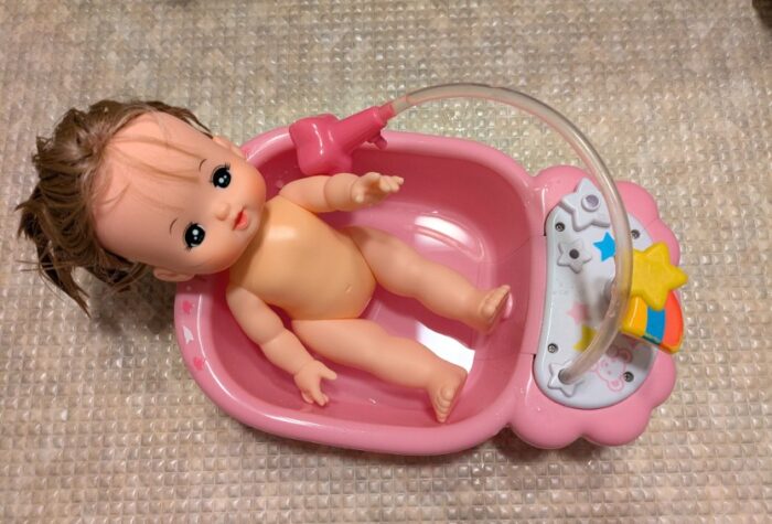 「だってメルちゃん〇〇だもん」母の心配をよそに現実的すぎた娘の一言