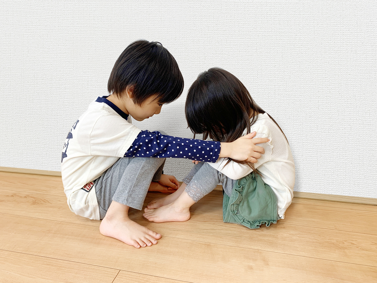 てぃ先生に聞いてみよう!「『どっちが先?』のきょうだい争いを解決する効果的な方法」