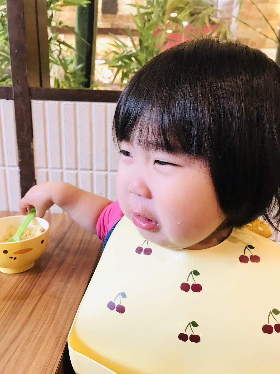 「パパにも食べさせてあげたかった……」涙を流し続ける娘と、店員さんの神対応