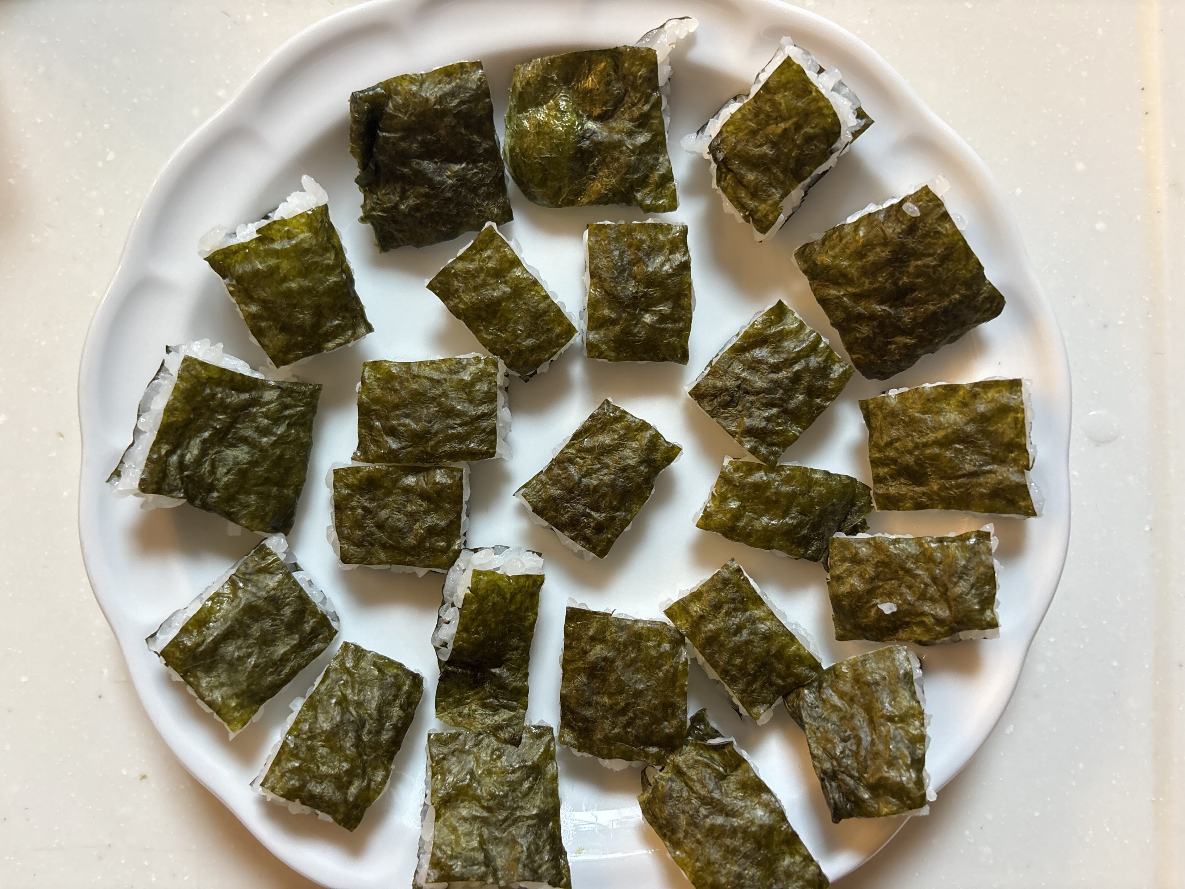 子どもがパクパク食べる！手づかみ食べにもおススメ【おにぎらず】