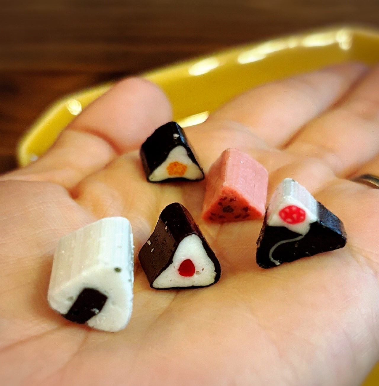 小さいおにぎり△がかわいい【PAPABUBBLE】新作キャンディ!一体何味??
