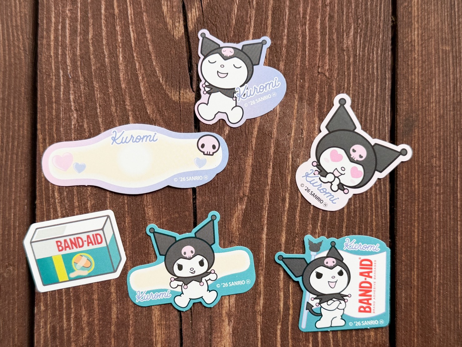 【数量限定】見つけたら即買い「バンドエイド®×クロミ」の激カワ限定パッケージが登場！娘も大喜びのシールおまけ付き