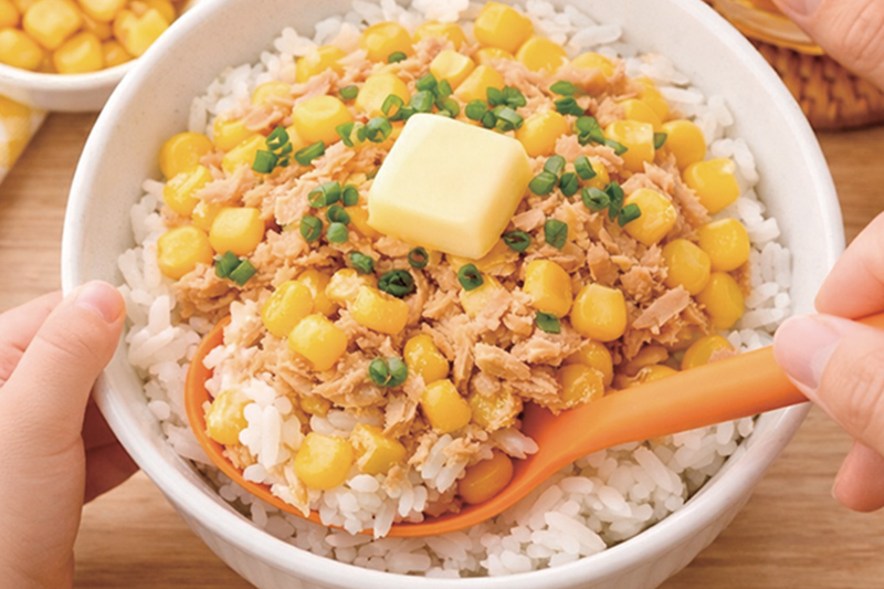 写真:レンジで簡単ツナコーン丼