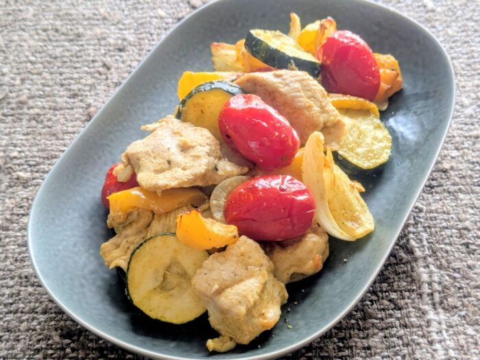マリネして焼くだけ!「鶏肉と夏野菜のカレーマヨグリル」