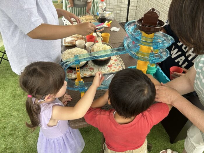 夏休みのお昼ごはんに大活躍！子どもが大喜びした「そうめんスライダー」で楽しく涼もう