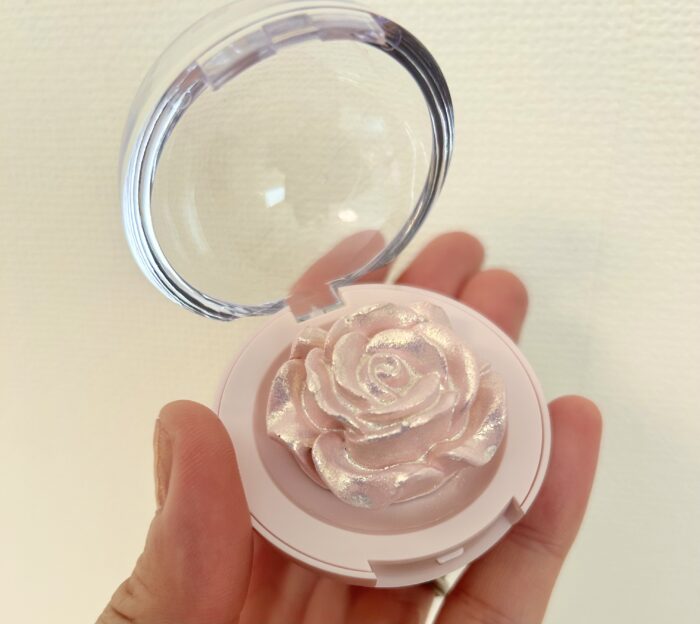 【売り切れ続出】コレ330円なの！？THREEPPYの「ローズハイライター」が再入荷！