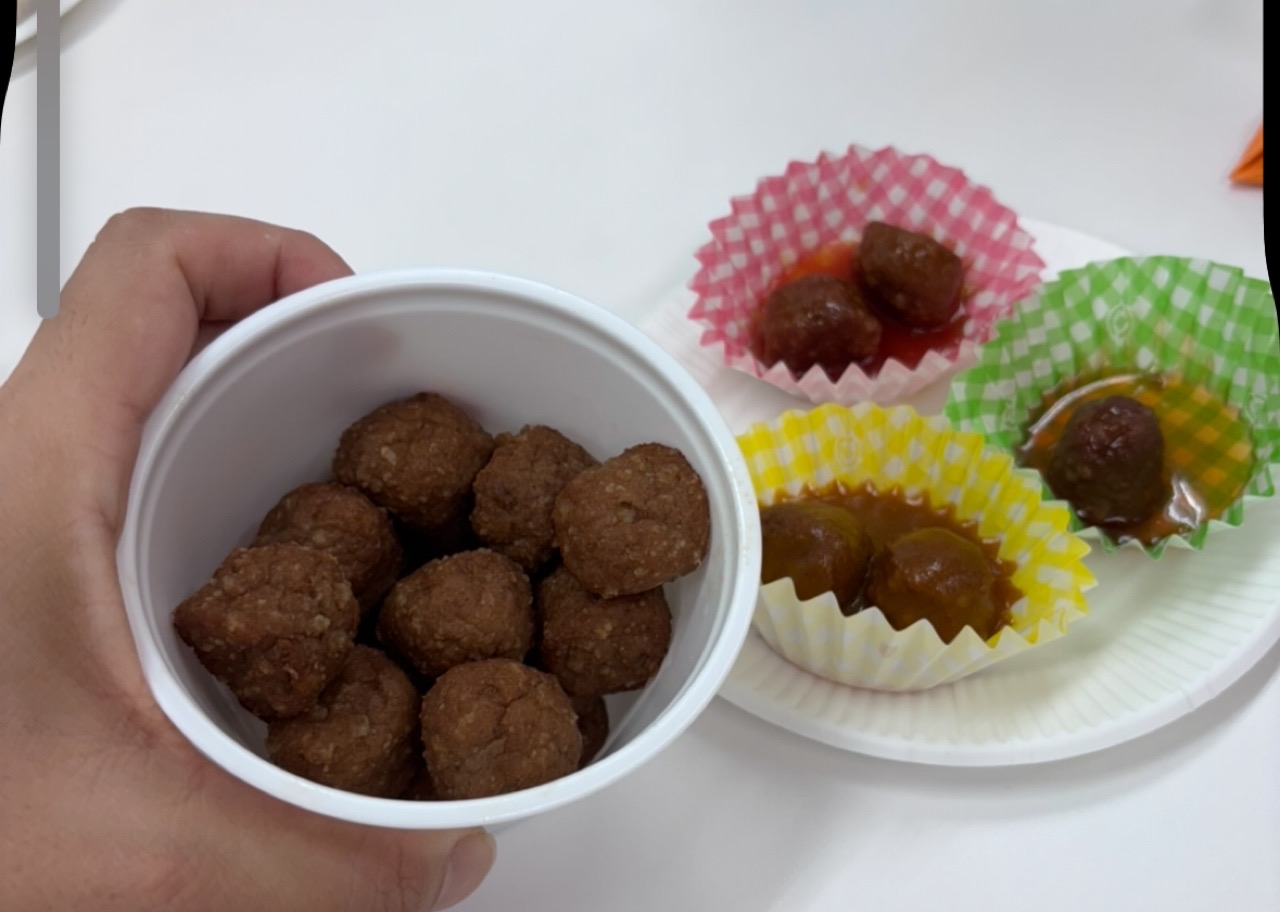 出来たてミートボールが食べ放題！【イシイ】工場見学がお得でおすすめ！