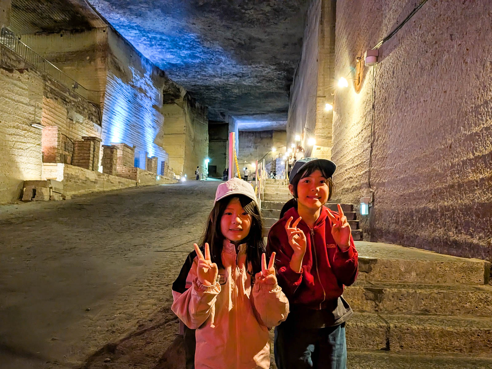 【パパ旅】宇都宮へ避暑旅! 巨大地下空間と餃子を楽しむ!