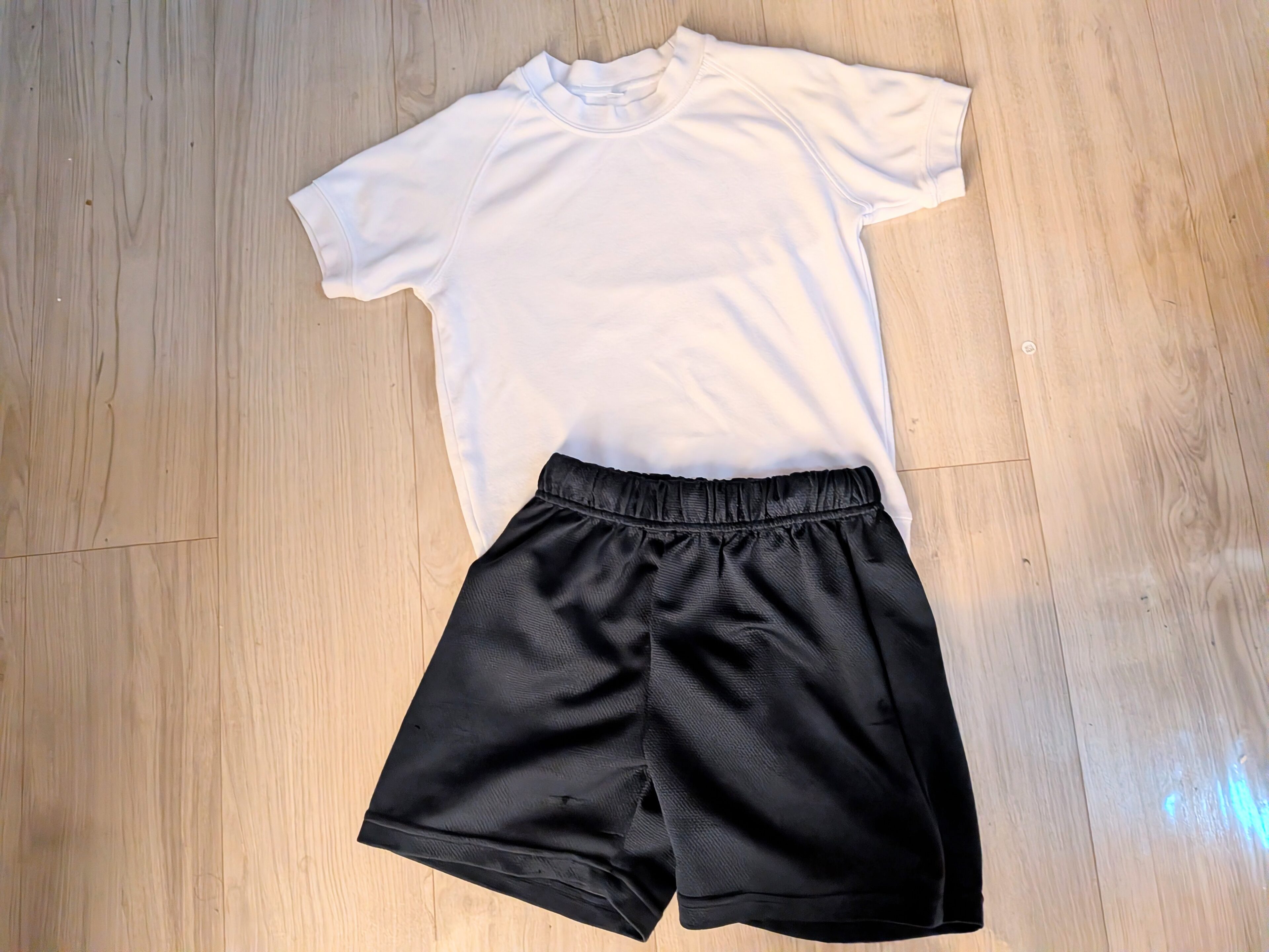 【小学校のお着換え事情】朝登校した時と服装が違う小1の長男