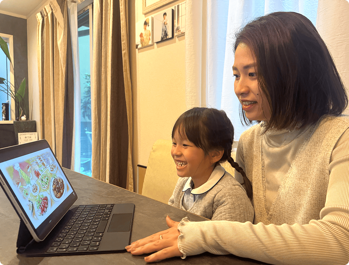 ママの山﨑茜さんと、花梨ちゃん（6歳）