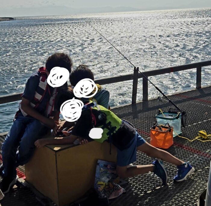 朝3時から次の日の昼まで…息子3人と遊び続ける父親のちょっと寂しい理由