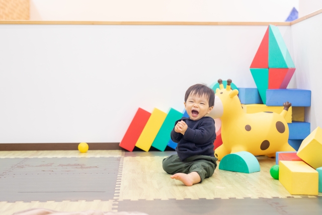 園ではできるのに、おうちで甘えてしまう……子どもの心理とは？