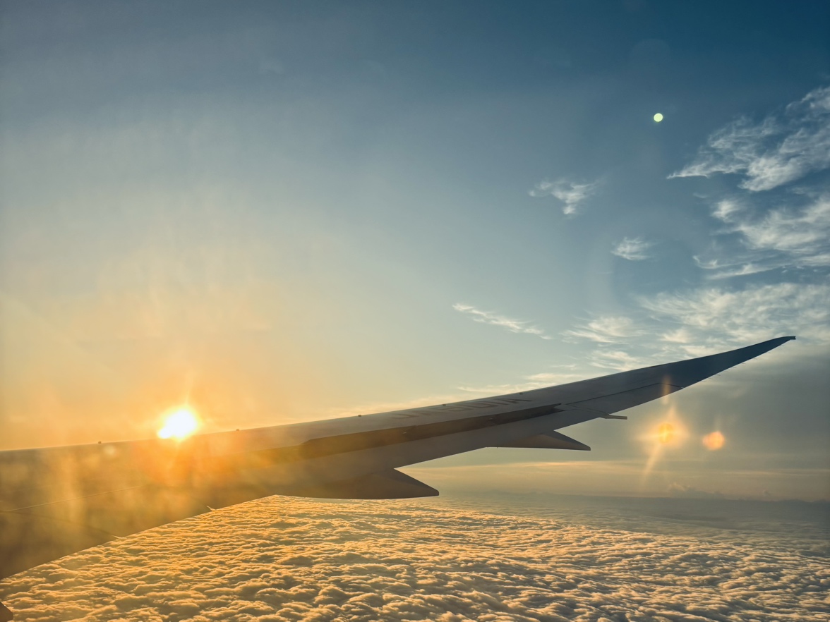 子連れ海外旅行！飛行機は何歳から楽しめる？わが家は4歳から長時間フライトを満喫