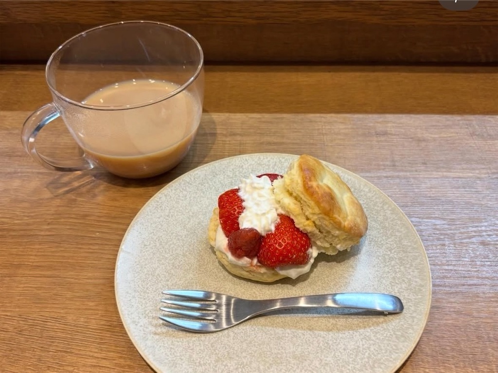 700円でクリームティー！全国チェーンのハンバーガーショップで気軽に楽しめた