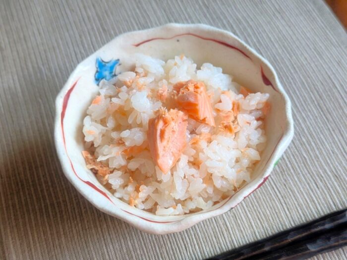 上品な風味の「鮭の炊き込みごはん」このひと工夫で疲労回復！