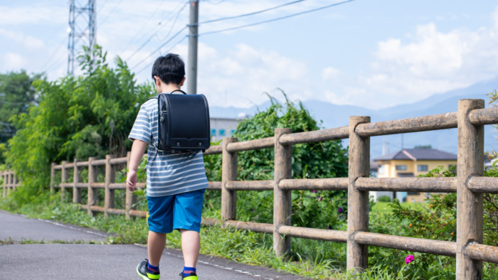 夏休み明け、子どもが『ひとりだった』と話したときの親の対応