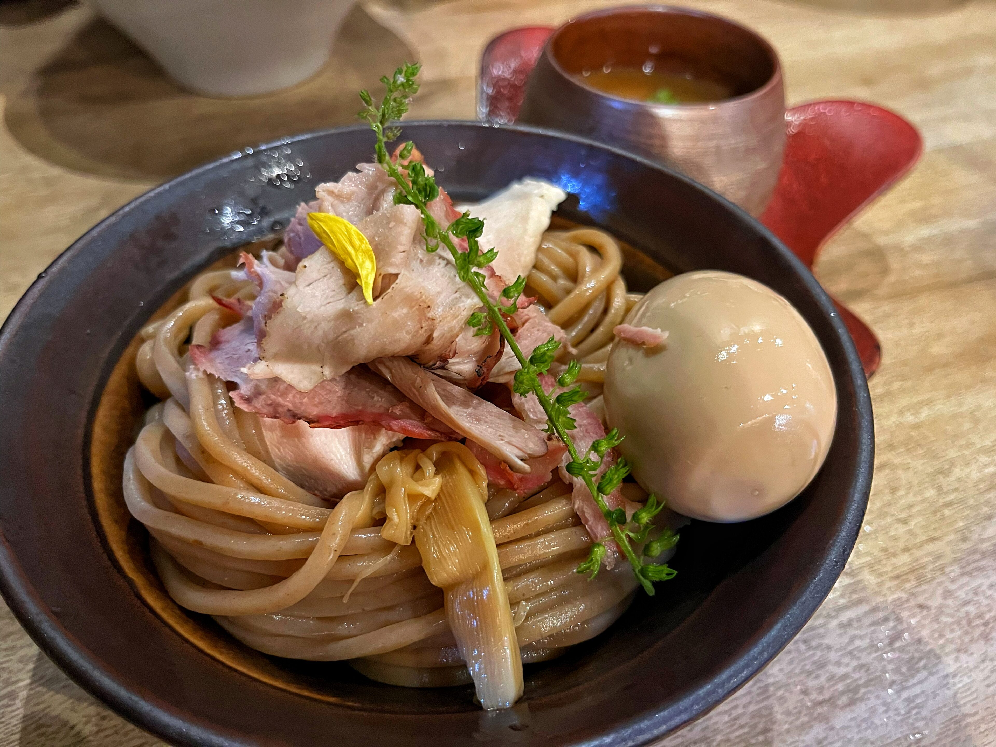 替え玉も必食の価値あり!茨城「論露に不二」の絶品濃厚蕎麦を家族で満喫