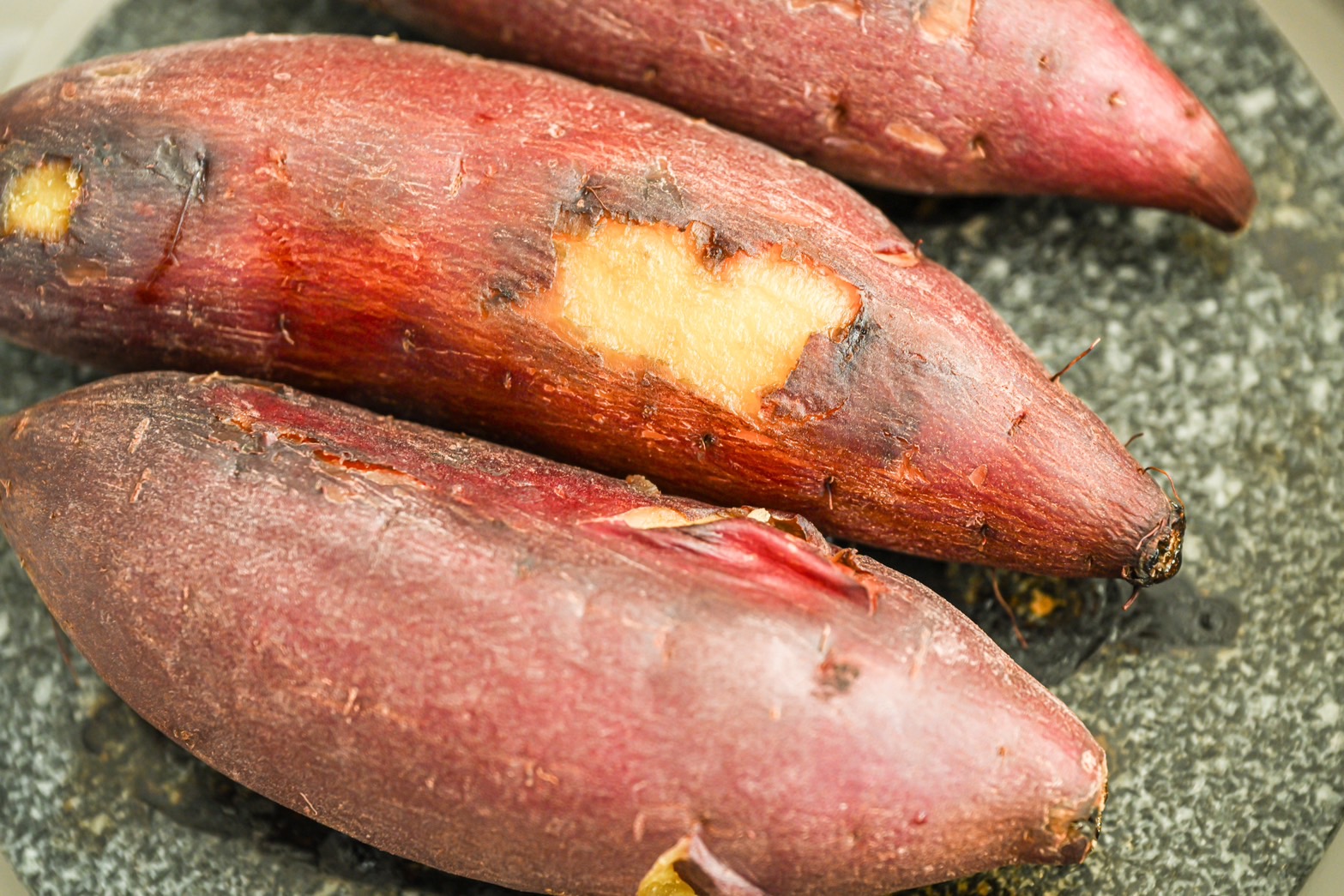 【さつまいも】安くないけど買う価値有!コスパ◎料理家が愛用する、お店レベルの焼き芋を自宅で作れる激アツ品