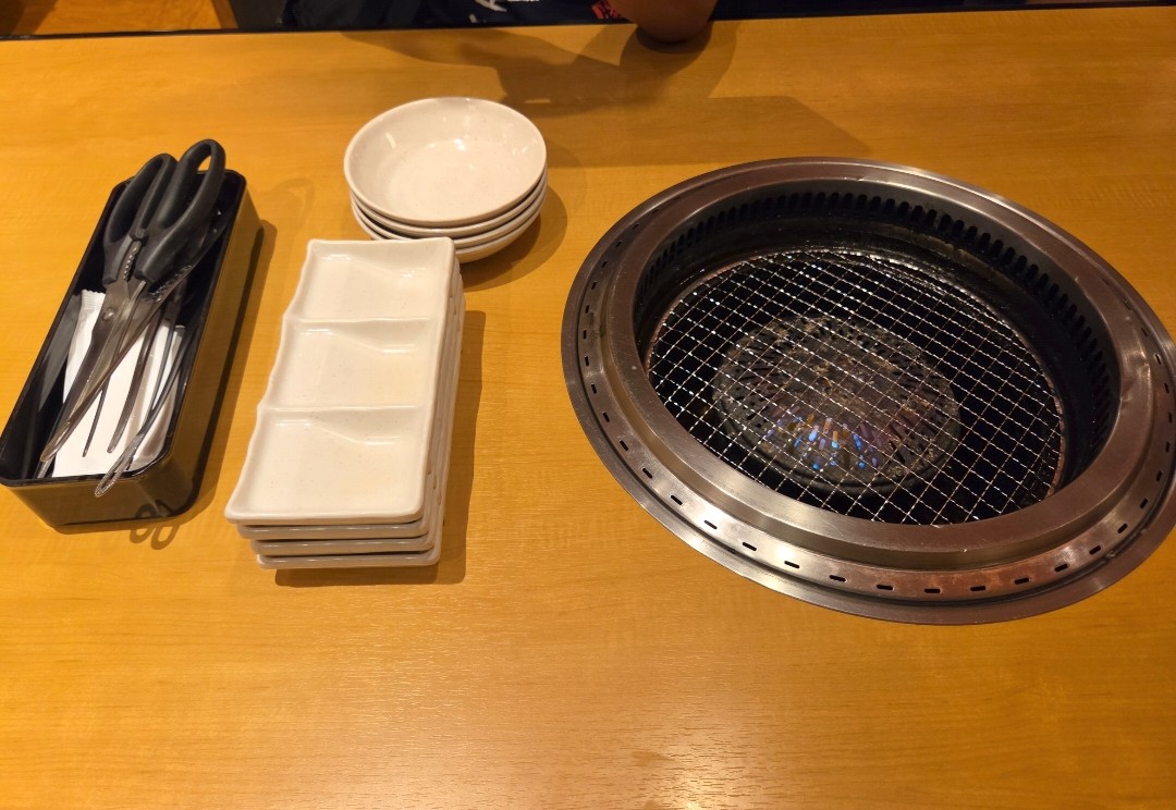幼児無料、小学生半額!子連れでも行きやすい焼肉食べ放題、単品注文と比べるといくらお得…?