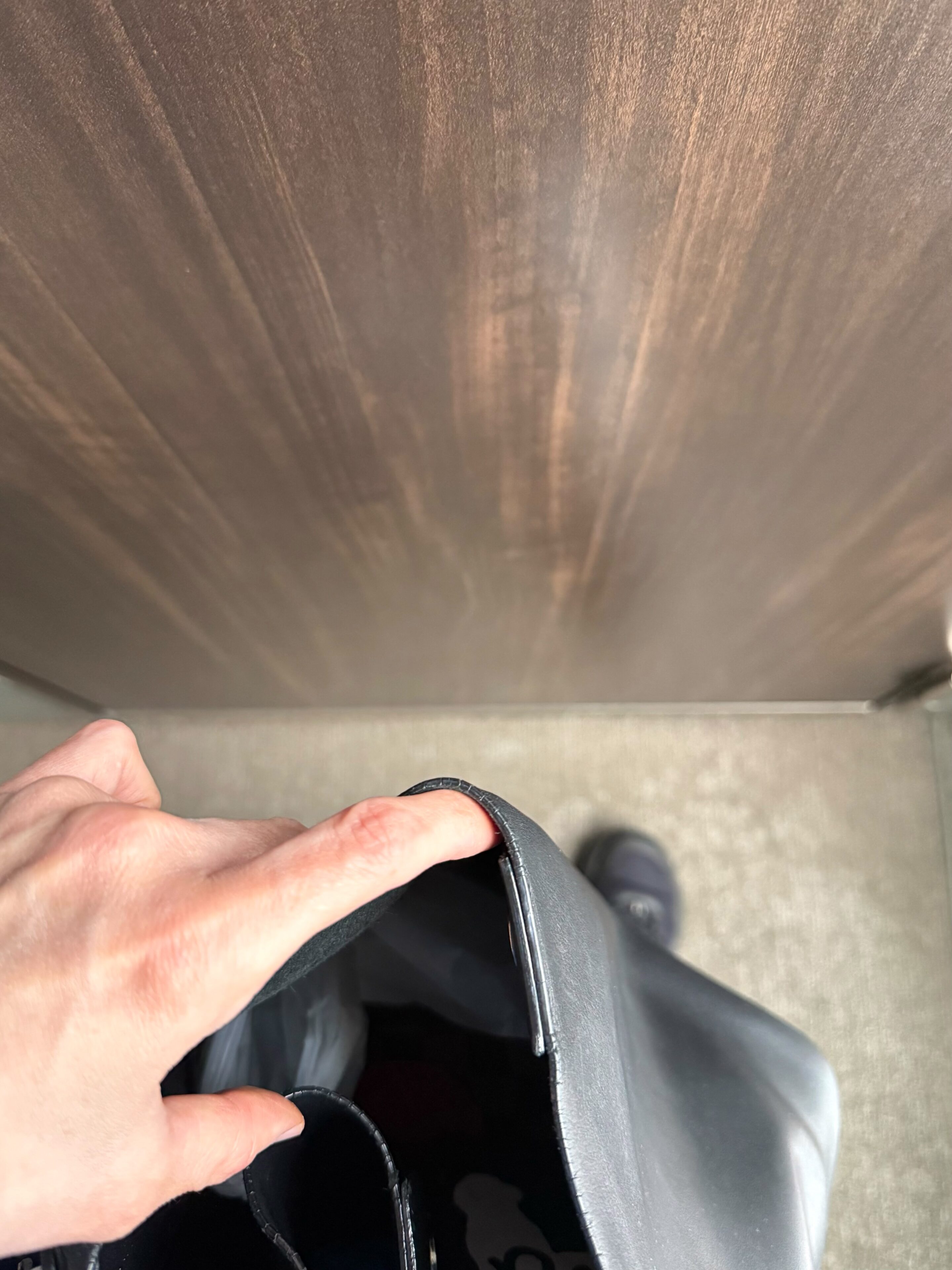 玄関先で鍵があるのに開かない！とんだ勘違いで翌日、実家にトンボ帰りした話