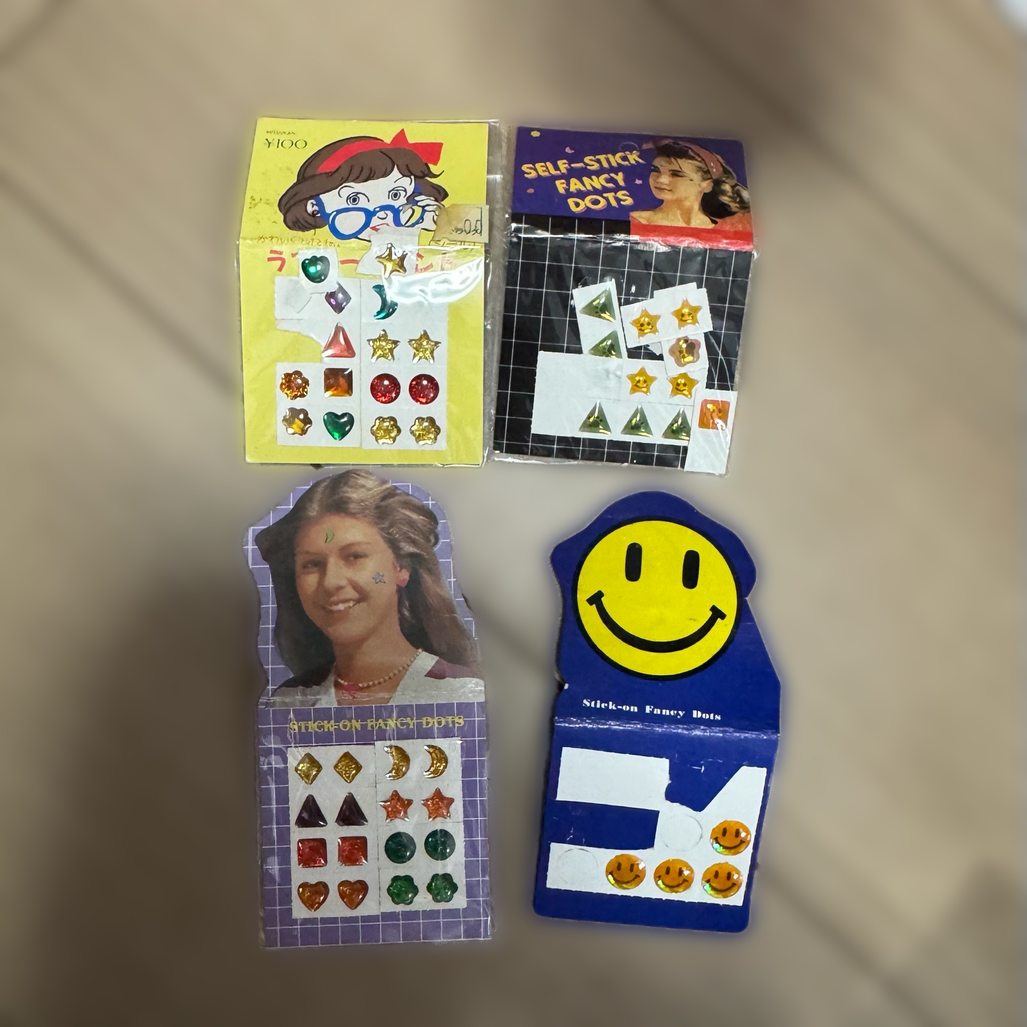 今流行の「ぷっくりシール」にそっくり！昭和の懐かしいものを片付け中に続々発掘！