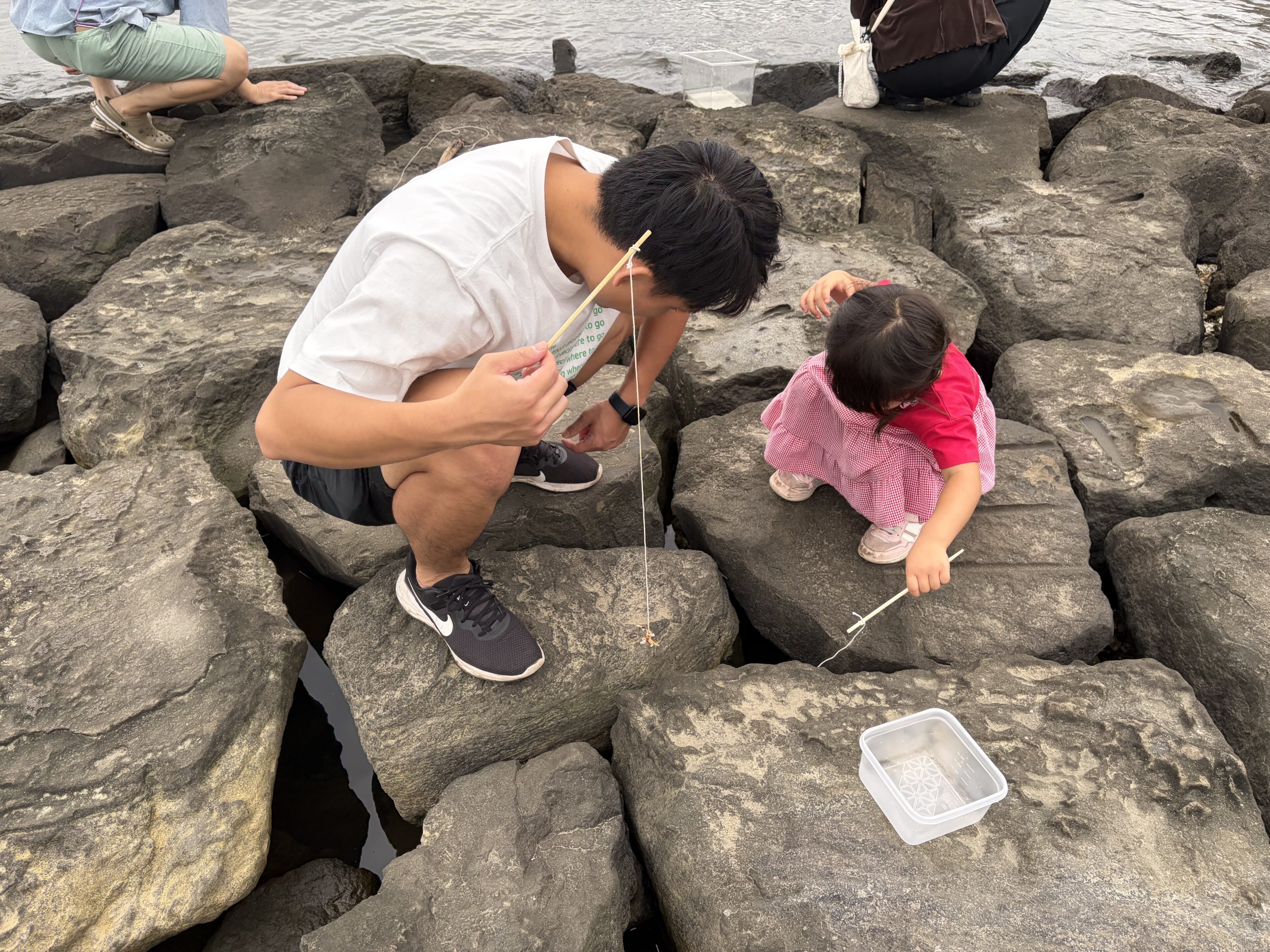 東京の公園でカニ釣り！？3歳児でも手ぶらでカンタンに楽しめた！体験レポのご紹介！